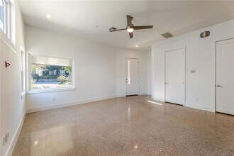 2808 W 44th St in Austin, TX - Building Photo - Building Photo