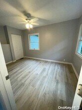 32 Laurel Hill Rd in Centerport, NY - Building Photo - Building Photo