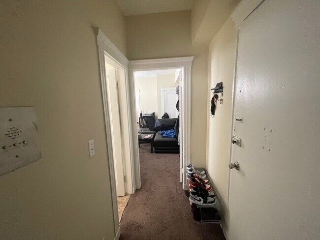 79 Linden St, Unit 1 in Boston, MA - Building Photo - Building Photo