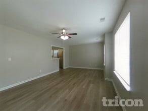 262 Stonewood Dr in West Columbia, SC - Foto de edificio - Building Photo