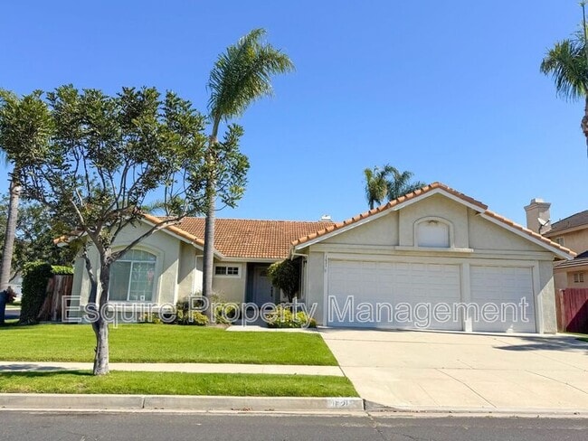 property at 1621 Devonshire Dr