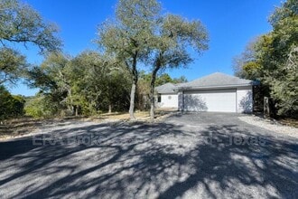 994 Windmill Ranch Rd in Spring Branch, TX - Building Photo - Building Photo