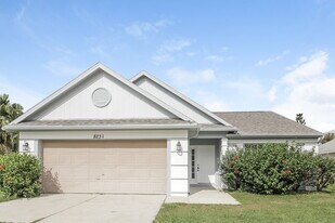 8231 Rain Forest Dr in Orlando, FL - Building Photo