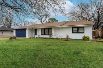 1906 N O'Connor Rd in Irving, TX - Building Photo - Building Photo