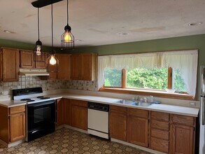 46 Boudreau Ave in Marlborough, MA - Building Photo - Building Photo