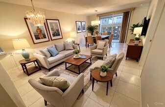 403 NW 68th Ave in Plantation, FL - Building Photo - Building Photo