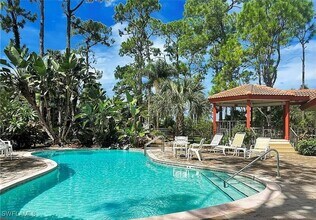 905 Augusta Blvd in Naples, FL - Foto de edificio - Building Photo