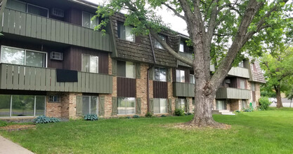 Old Hudson Place in St. Paul, MN - Foto de edificio - Building Photo