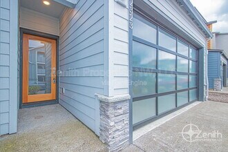 12323 NE 116th Way in Vancouver, WA - Building Photo - Building Photo