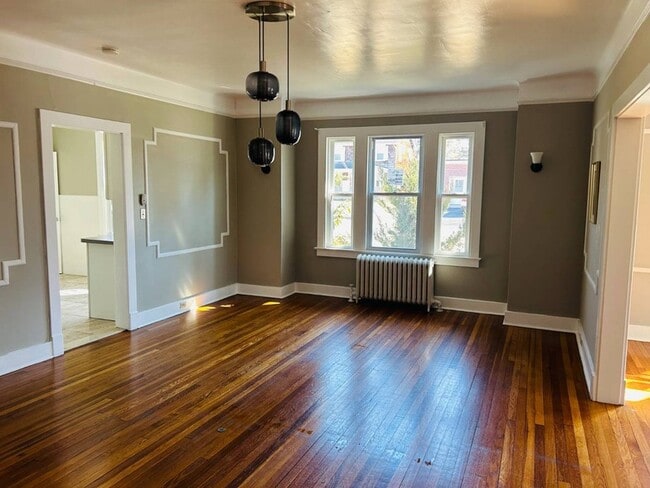 property at 11 Elliott Pl