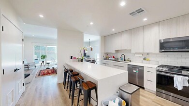 2026 Federal Ave in Los Angeles, CA - Building Photo - Building Photo