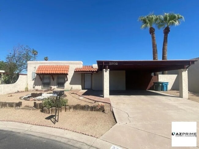 3208 W Sahuaro Dr
