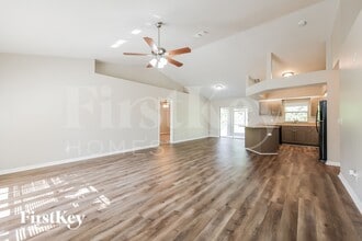 315 Dill Ave in Lehigh Acres, FL - Foto de edificio - Building Photo