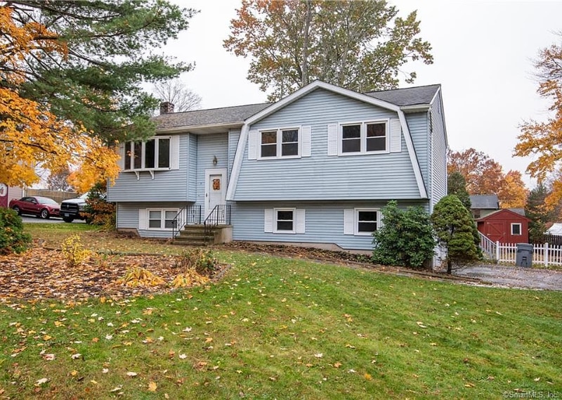 7 Black Birch Rd in Plainville, CT - Building Photo