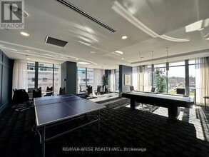 5162 Yonge St in Toronto, ON - Building Photo - Building Photo