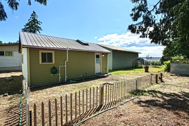 property at 938 W Madrona Beach Rd