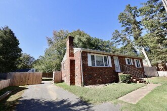 2728 Grantwood Rd in Richmond, VA - Building Photo - Building Photo
