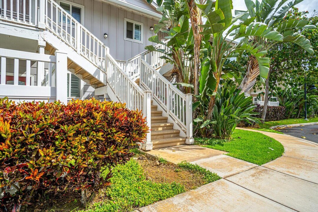 1167 Kakala St in Kapolei, HI - Building Photo
