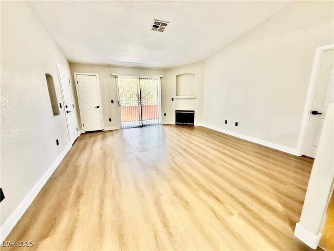 property at 4730 E Craig Rd