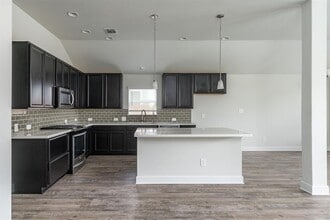 527 Bridgestone Way in Buda, TX - Building Photo - Building Photo