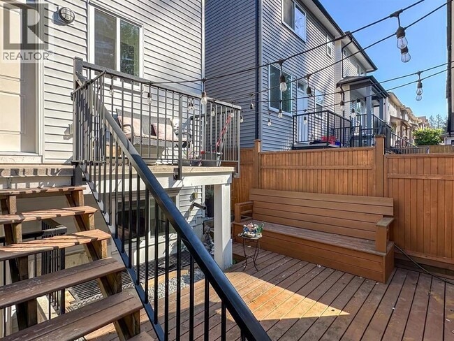 24302-2101A 101a Ave in Maple Ridge, BC - Building Photo - Building Photo