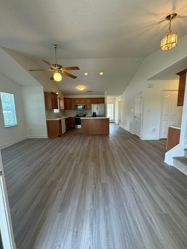 129 Clusters Cir in Mooresville, NC - Building Photo - Building Photo