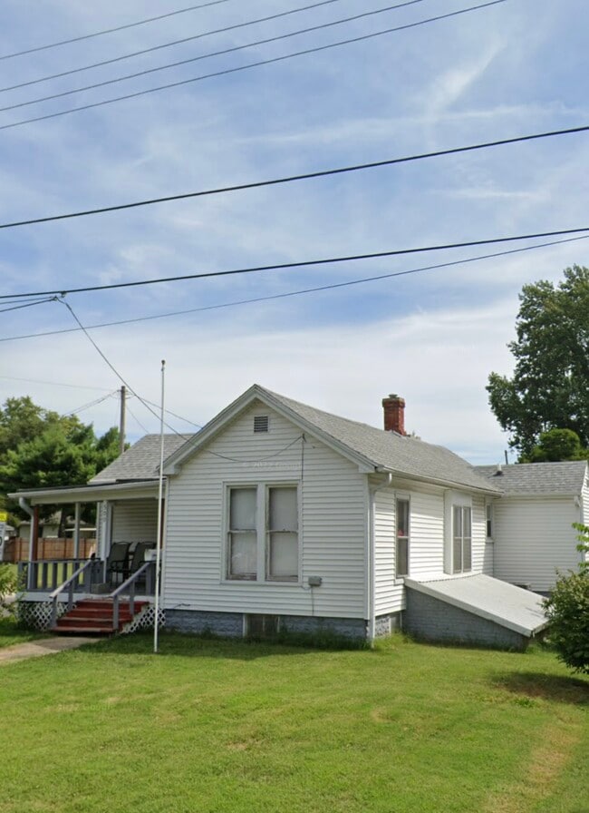 property at 500 S Fayette St