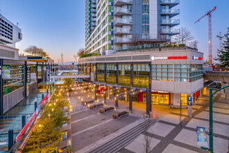 Marine Gateway Tower 1 in Vancouver, BC - Building Photo - Building Photo