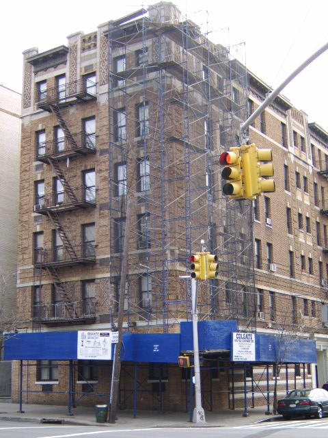 Longwood in Bronx, NY - Foto de edificio