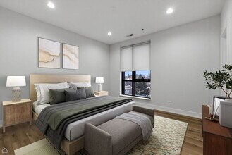 2357 N Washtenaw Ave in Chicago, IL - Building Photo - Building Photo