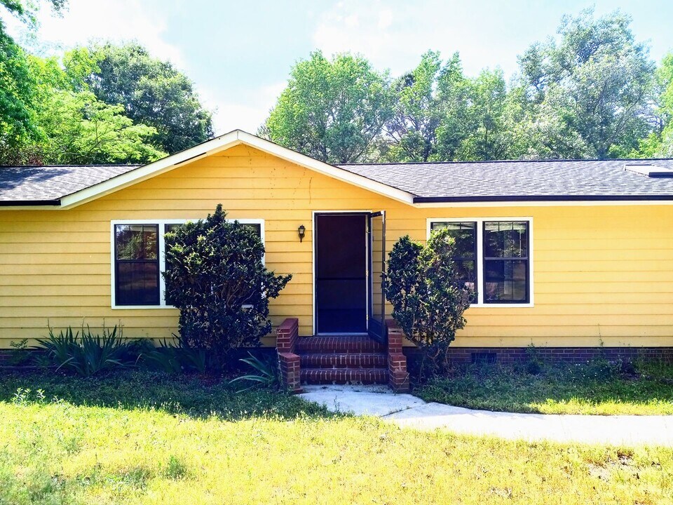 8901 Green Level Grn in Cary, NC - Building Photo