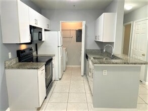 6548 Swissco Dr in Orlando, FL - Building Photo - Building Photo