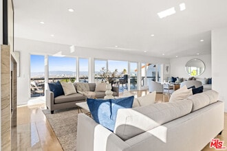 249 Rees St in Los Angeles, CA - Building Photo - Building Photo