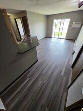 410 13th Ave NW in Oelwein, IA - Building Photo - Building Photo