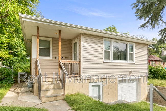 3912 Curtis Ave in Omaha, NE - Building Photo - Building Photo