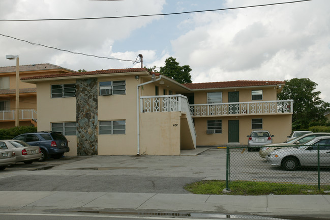 402 NW 57th Ave in Miami, FL - Building Photo - Building Photo