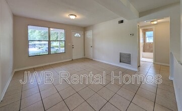 7930 Limoges Dr S in Jacksonville, FL - Building Photo - Building Photo