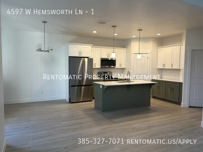 4597 W Hemsworth Ln in Riverton, UT - Building Photo - Building Photo