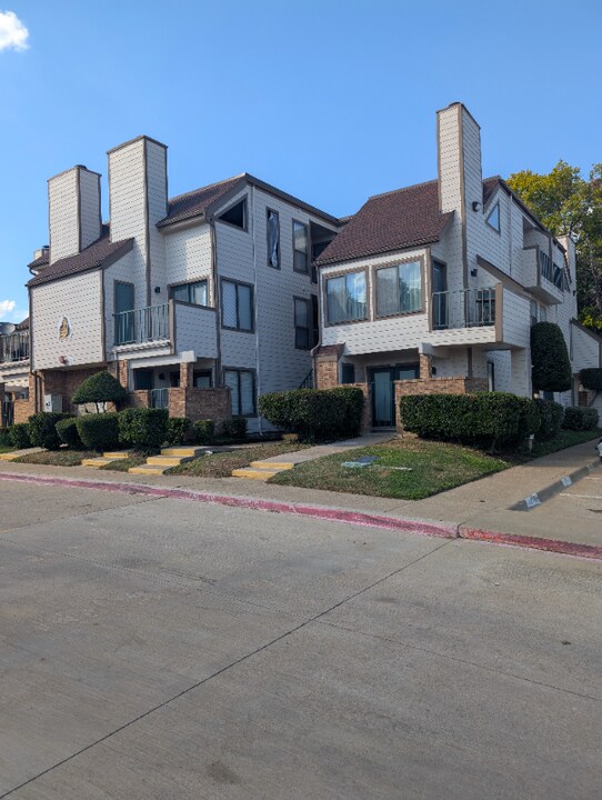 2310 Bamboo Dr in Arlington, TX - Building Photo