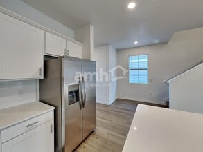 26101 E Calhoun Pl in Aurora, CO - Building Photo - Building Photo