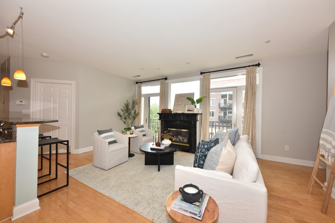 1515 N Van Buren St in Milwaukee, WI - Building Photo