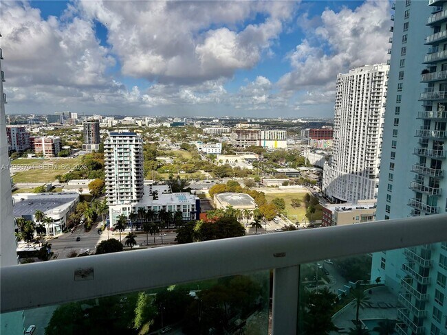 property at 1800 N Bayshore Dr