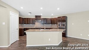 2096 Brandywine Dr in New Braunfels, TX - Building Photo - Building Photo