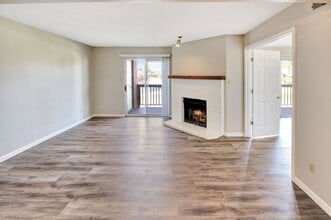 121 Shirley Ridge Dr in St. Charles, MO - Building Photo - Building Photo