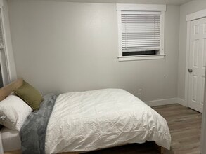 1522 Taylor Ave N, Unit B in Seattle, WA - Building Photo - Building Photo