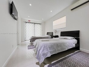 2539 Thomas St in Hollywood, FL - Building Photo - Building Photo