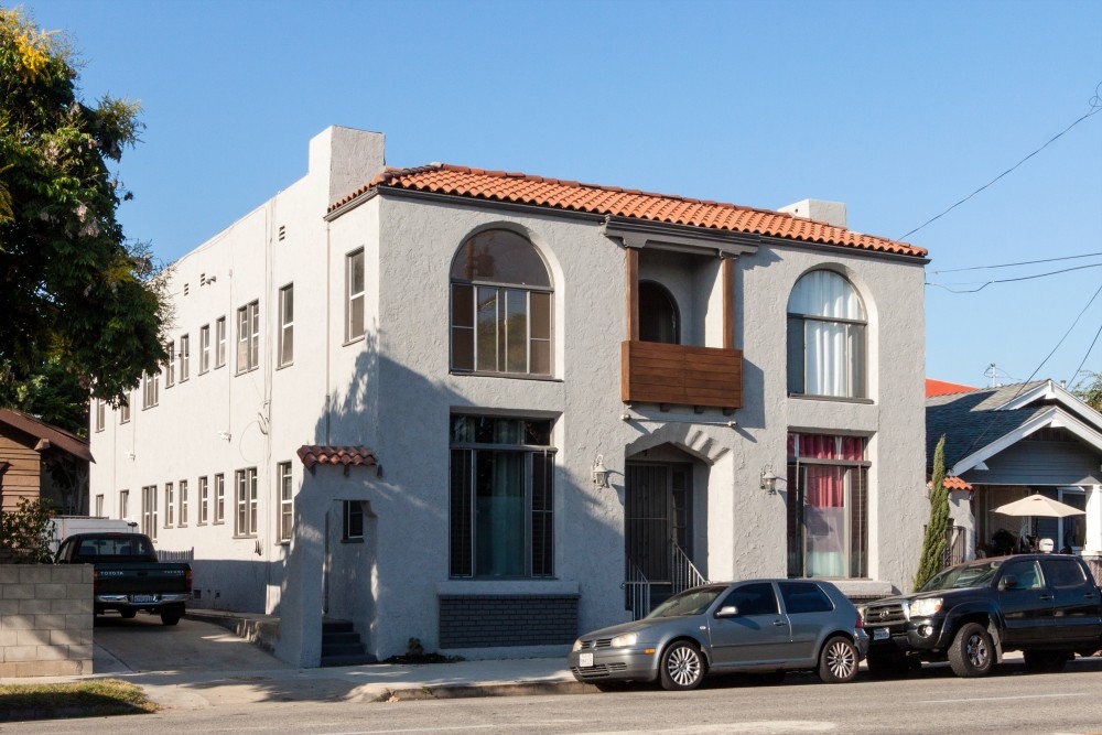 1115 E Broadway in Long Beach, CA - Building Photo