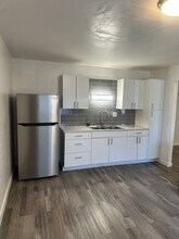 1001 N Gay St, Unit Unit 4 in Inglewood, CA - Foto de edificio - Building Photo