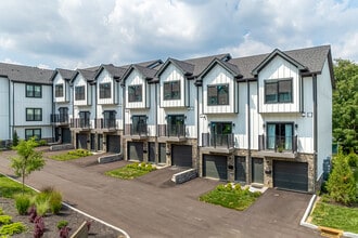 Butterfield Crest in Cincinnati, OH - Building Photo - Building Photo