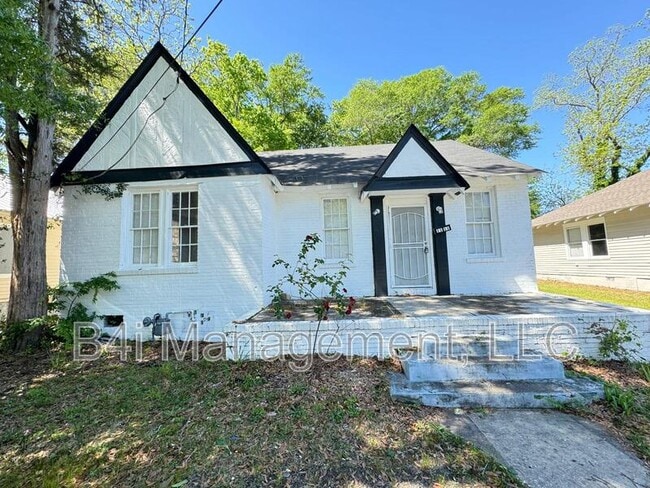 property at 1111 Henry Ave